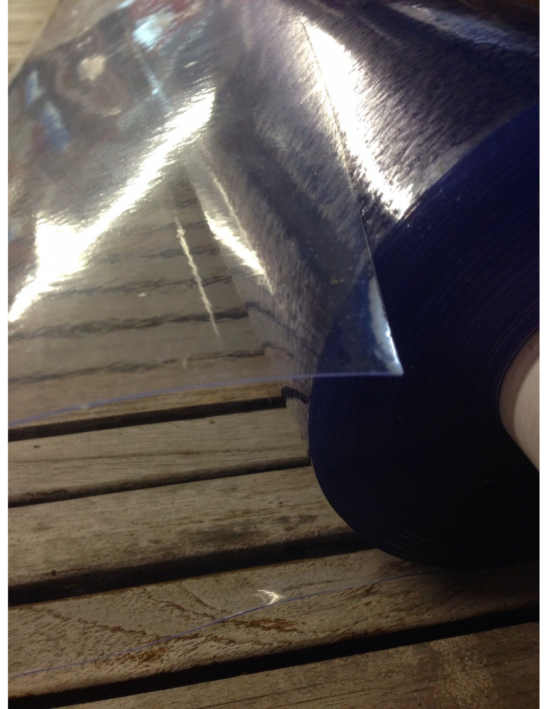 Nappe transparente Épaisse Rectangulaire 140 x 400 cm – 1,50 mm  d'épaisseur- Cristal PVC transparent épais et rigide - Livraison roulée sur  tube au meilleur prix